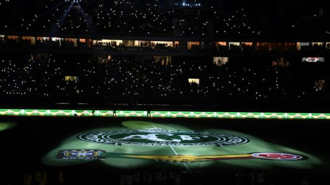 EstÃ¡dio olÃ­mpico Nilton Santos, o "EngenhÃ£o" no Rio de Janeiro, durante tributo Ã  Chapecoense antes da partida entre o Brasil e ColÃ´mbia, no dia 25 de janeiro de 2017