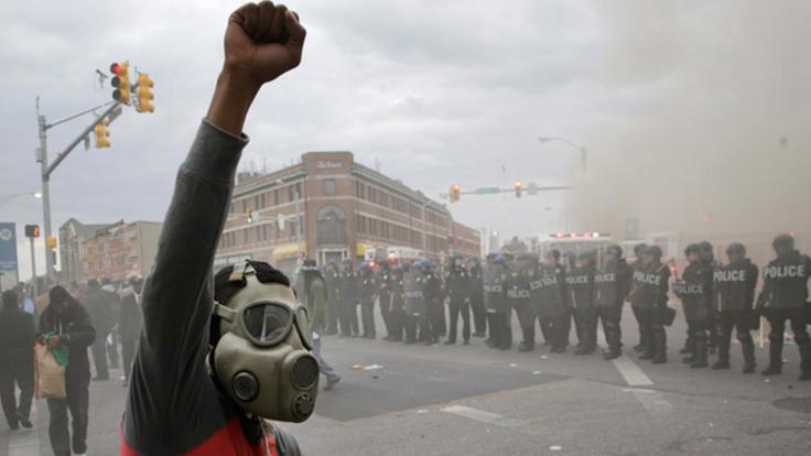 Riots, looting prompt state of emergency, curfew in Baltimore