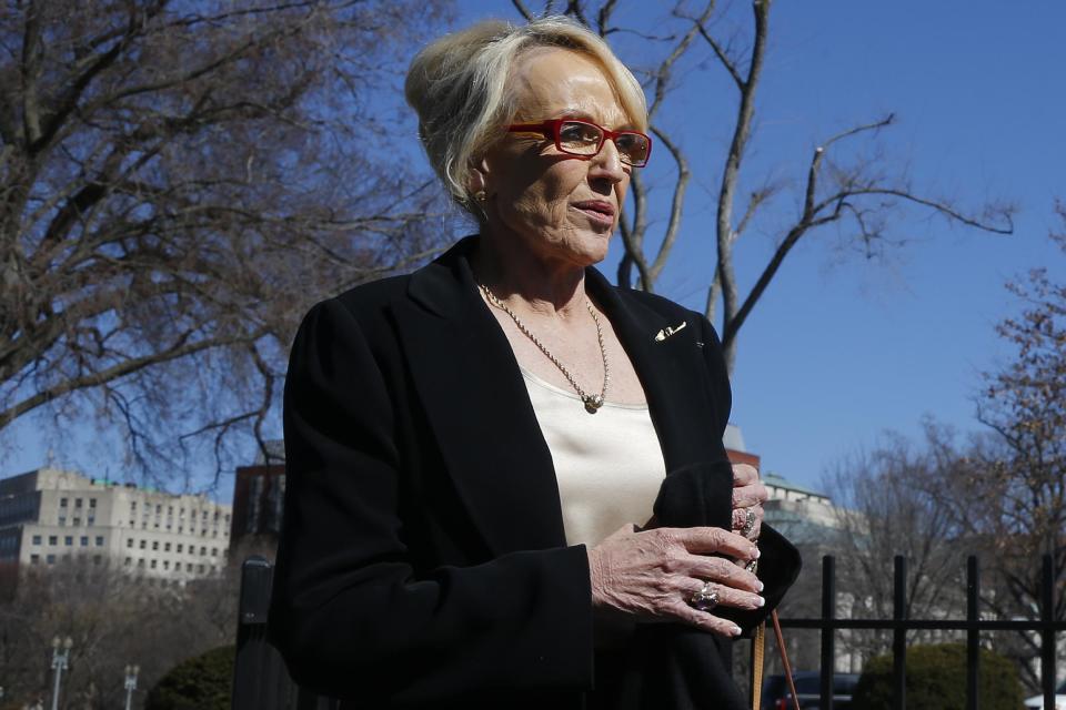 Pressure mounts over Arizona bill opposed by gays