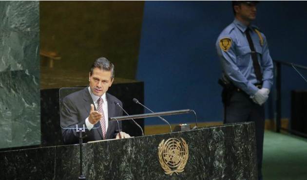 NYC04. NUEVA YORK (EE.UU.), 22/09/2014.- El presidente de México Enrique Peña Nieto interviene en la primera Conferencia Mundial sobre los Pueblos Indígenas hoy, lunes 22 de septiembre de 2014, en la 