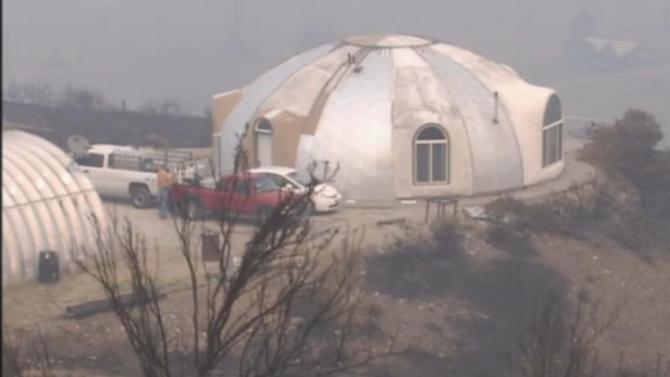 Man&#39;s Concrete Home Survives Raging Wildfire in Washington