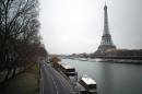 Fermée plusieurs heures après une intrusion, la Tour Eiffel rouvre au public