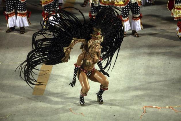 GRA052. RIO DE JANEIRO, 16/02/2015.- La escuela de Samba Acadêmicos do Salgueiro realiza su desfile en el primer día de los famosos desfiles de las escuelas de samba del Grupo Especial de Río de Janei