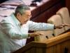 O presidente de Cuba Raul Castro fala ao Parlamento de Havana, no dia 20 de dezembro de 2014, logo depois de ter estreitado laços com os EUA