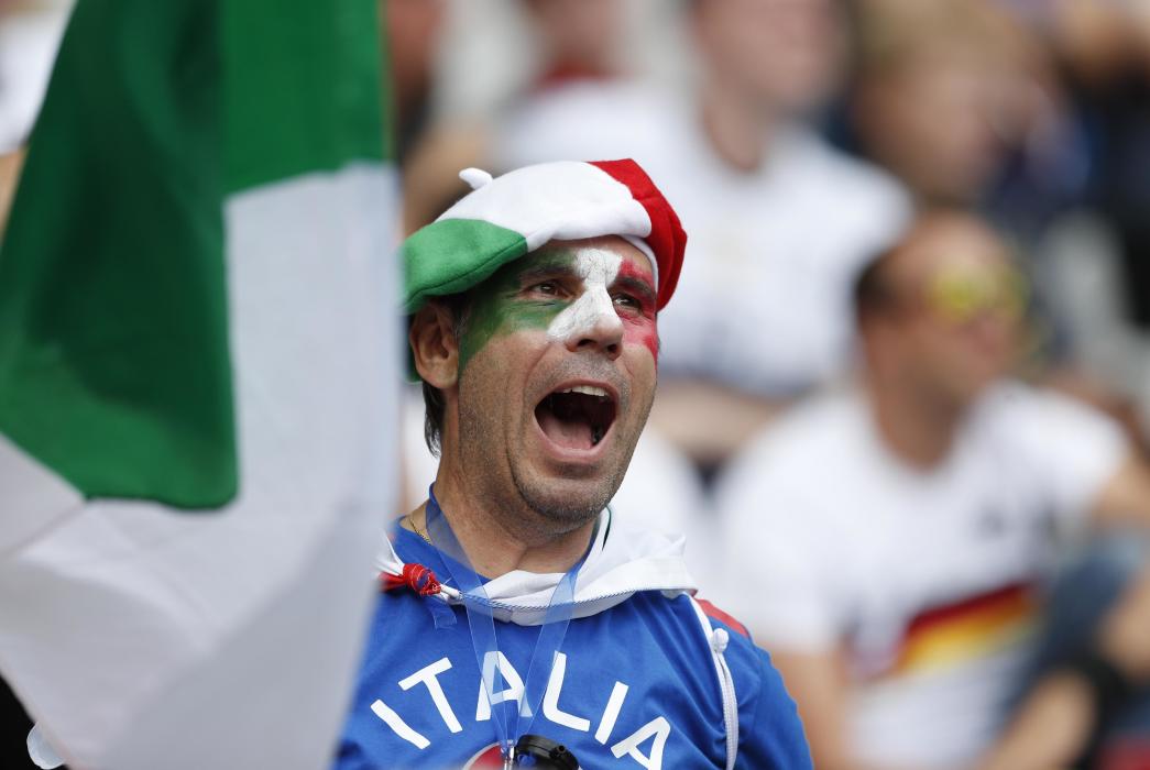 Italy fan before the match