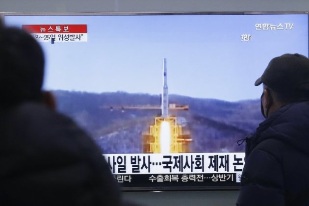 北韓近日可能再度試射飛彈，引起南韓媒體與民眾的高度注意。（美聯社）