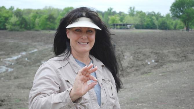 Woman Finds 3.69-Carat White Diamond at Arkansas State Park, Names It ‘Hallelujah Diamond’