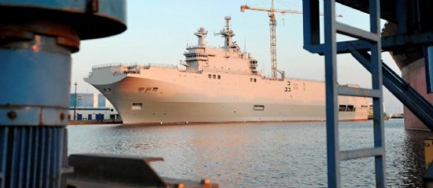 Un des navires Mistral construits par la France pour la Russie