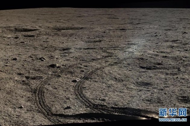 嫦娥三號傳回史上最清晰、真實的月球表面照片（取自網路）