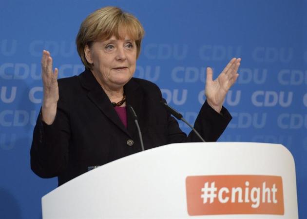 BER820 BERLÍN (ALEMANIA), 05/11/2014.- La canciller alemana Angela Merkel da un discurso durante la apertura del foro #cnight en Berlín, Alemania hoy 5 de noviembre de 2014. EFE/Soeren Stache