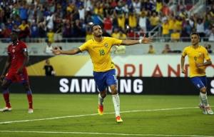 Renato Augusto comemora gol marcado contra o Haiti em partida pela Copa AmÃ©rica em Orlando