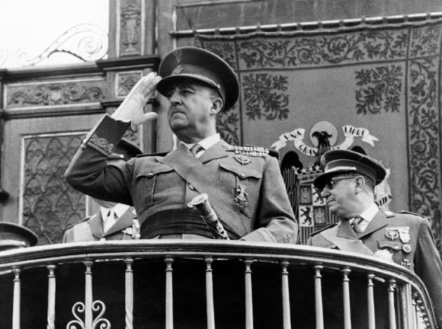 El general Francisco Franco, en los años 60 durante un desfile.