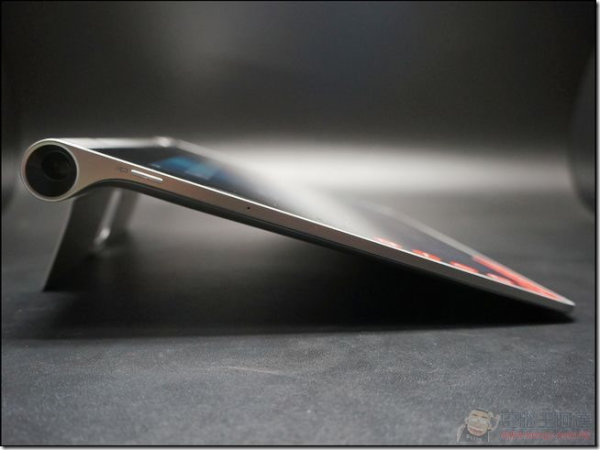 Lenovo YOGA Tablet 2 Pro–超乎想像的大尺寸多用途投影平板