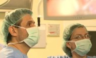 Operație în premieră în România. Medicii i-au scos unui bolnav de cancer organe, mușchi și o parte a coloanei