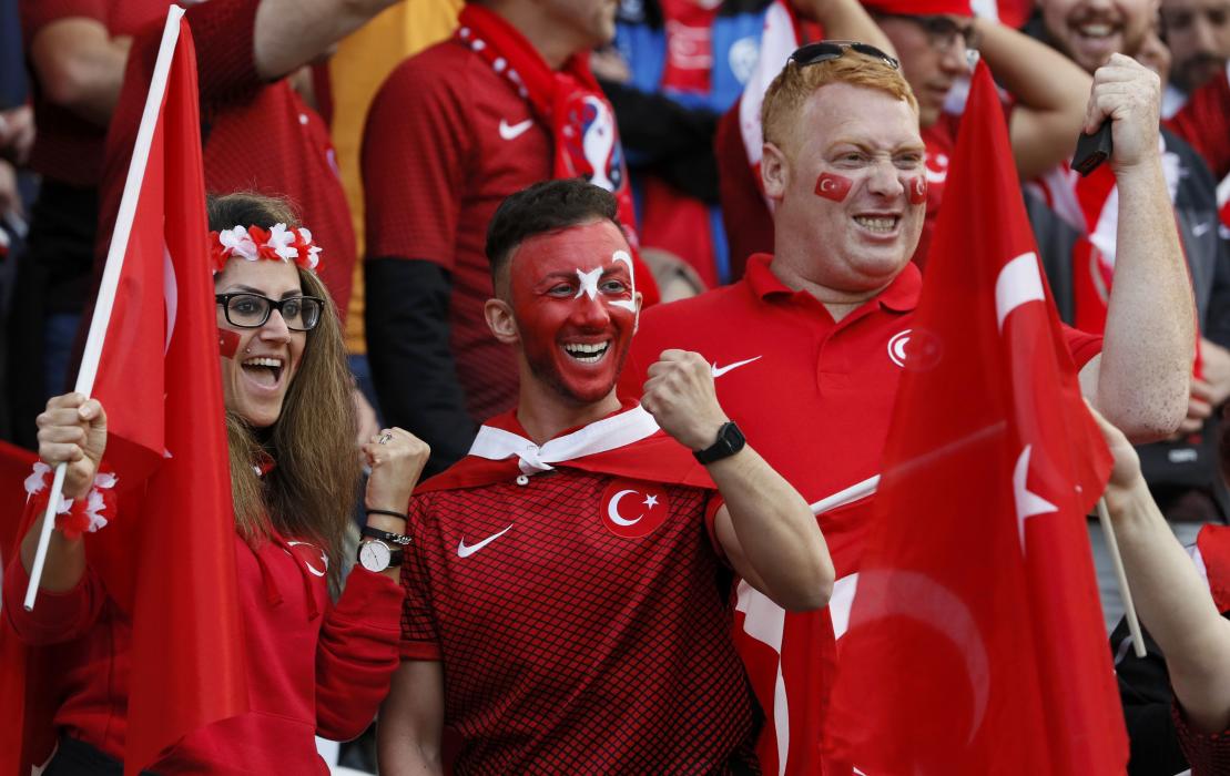 Czech Republic v Turkey - EURO 2016 - Group D