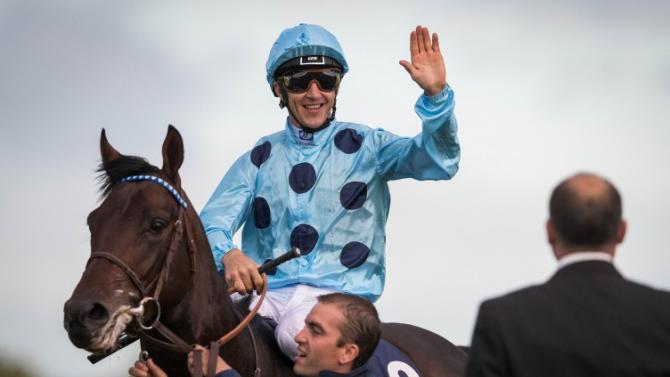 Almanzor triomphe dans les Irish Champion Stakes Christophe-soumillon-onboard-almanzor-celebrates-winning-the-qipco-irish-champion-stakes-752x501