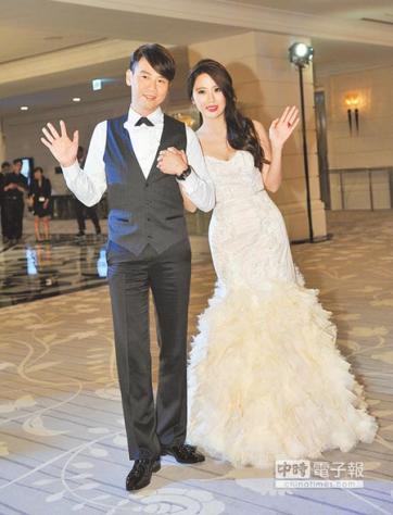 陶?（左）和Penny去年８月結婚，新婚不到１年就出事。（資料照片）