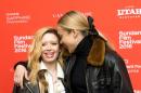 Las actrices Natasha Lyonne (i) y Chloe Sevigny en el estreno de Yoga Hosers durante el Festival Sundance en Park City el 24 de enero de 2016