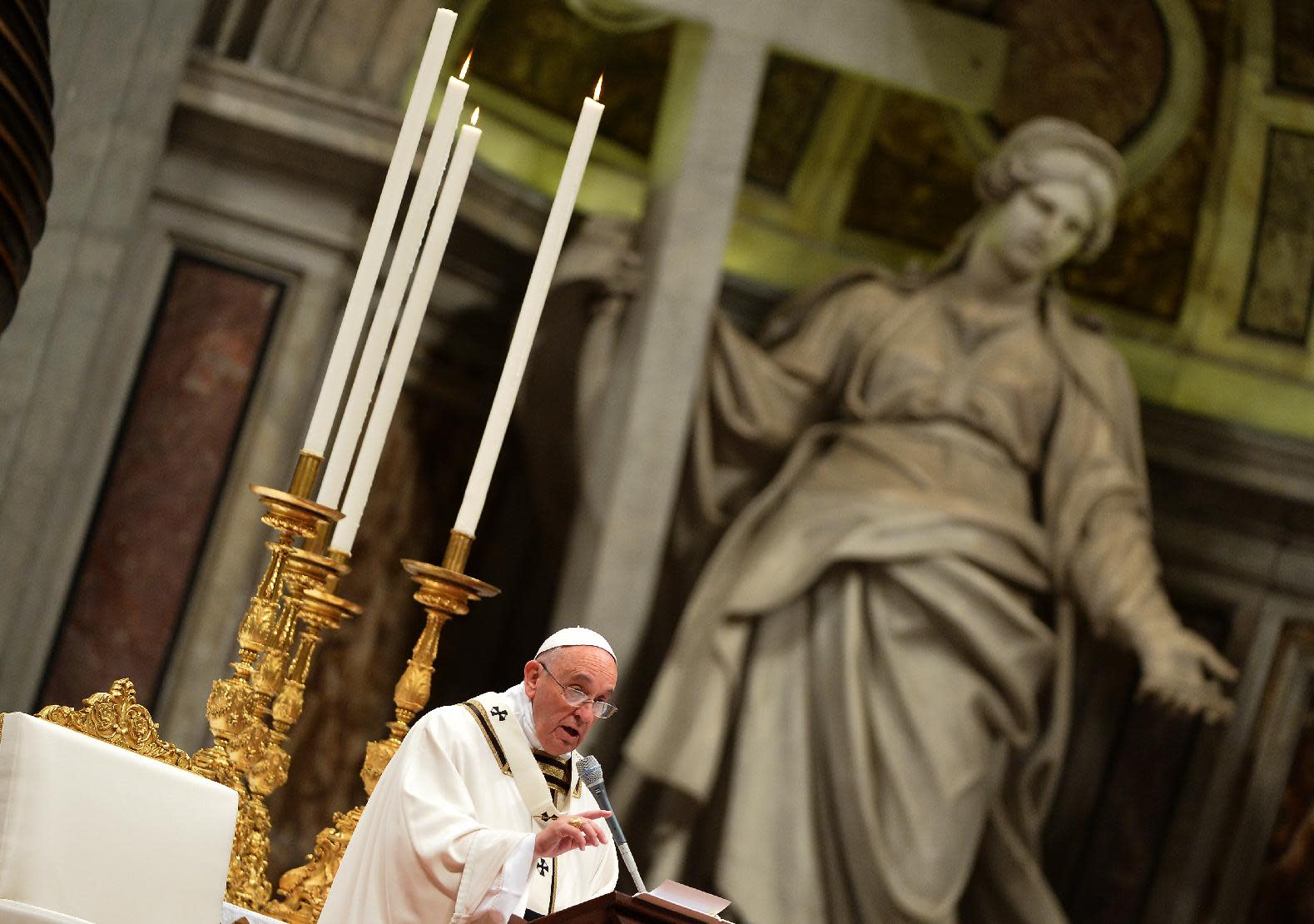 Pope urges 'tenderness' as millions fete Christmas