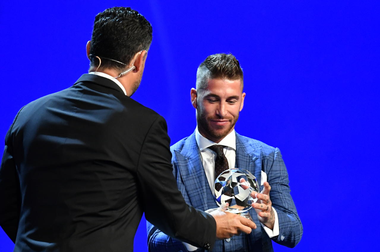 Sergio Ramos se alzÃ³ con el premio al mejor defensor. Foto: Harold Cunningham â UEFA/UEFA via Getty Images