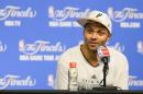 LWS135. San Antonio (United States), 15/06/2014.- San Antonio Spurs player Tony Parker of France answers questions from the media after beating the Miami Heat in the NBA Finals game five at AT&T Center in San Antonio, Texas, USA, 15 June 2014. The San Antonio Spurs are 2014 NBA Finals Champions. (Baloncesto, EEUU, Estados Unidos, Francia, Francia) EFE/EPA/TYLER SMITH CORBIS OUT