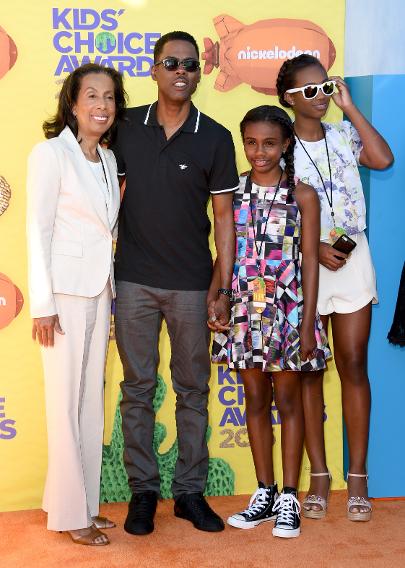 Chris Rock with his mom and daughters