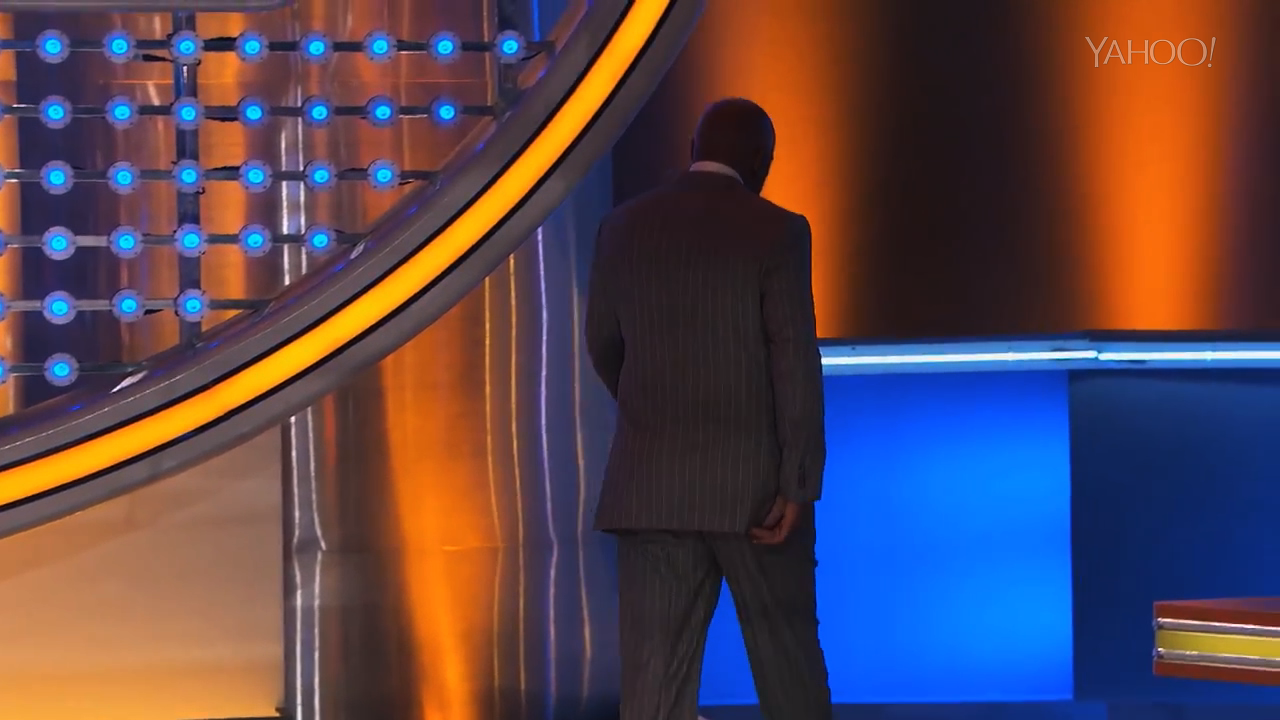 Steve Harvey Family feud Wallpaper family feud set 2015