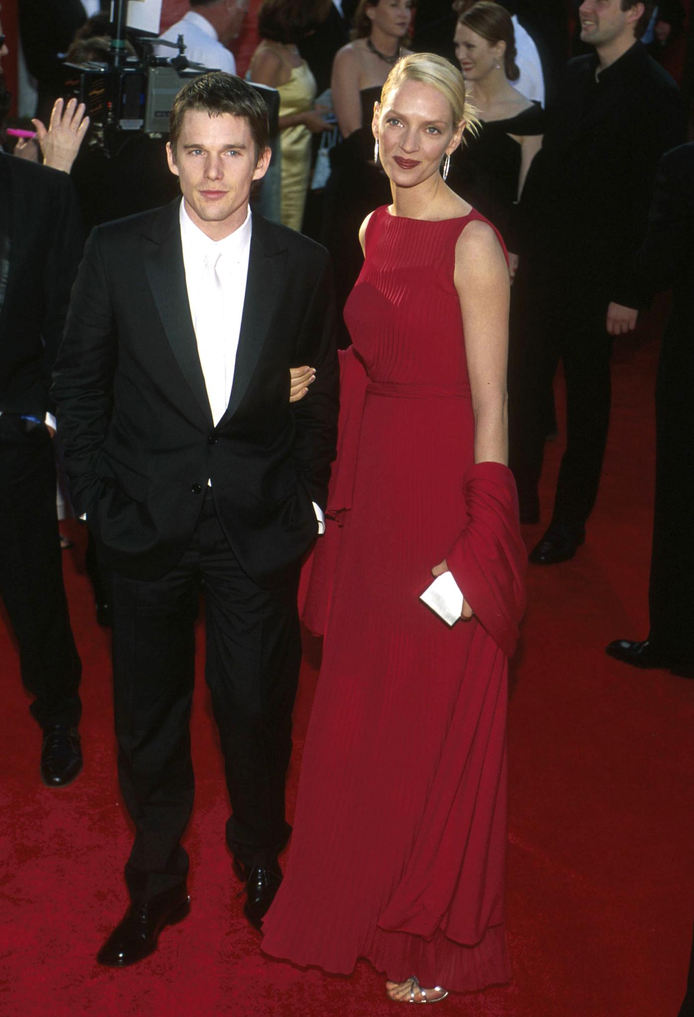 Ethan Hawke and Uma Thurman | 2000 Oscars Flashback! Angelina Jolie ...