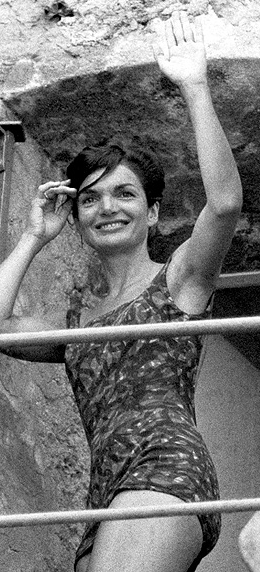 Exclusive: Former Secret Service Agent Clint Hill Reveals Why JFK Didn't  Want Jackie Kennedy Photographed in a Bikini