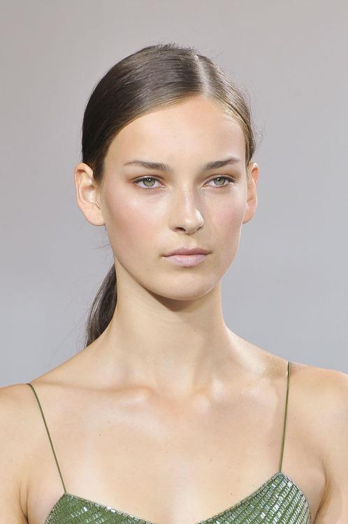 5 Habits of Models With Gorgeous Skin