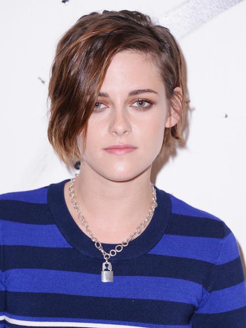 Kristen Stewart Dishes on Super-Talented Co-Stars, Discusses Her Superhero Potential