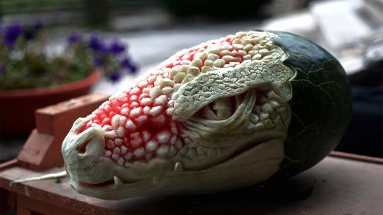 People Are Obsessing Over This Watermelon Carving On Reddit