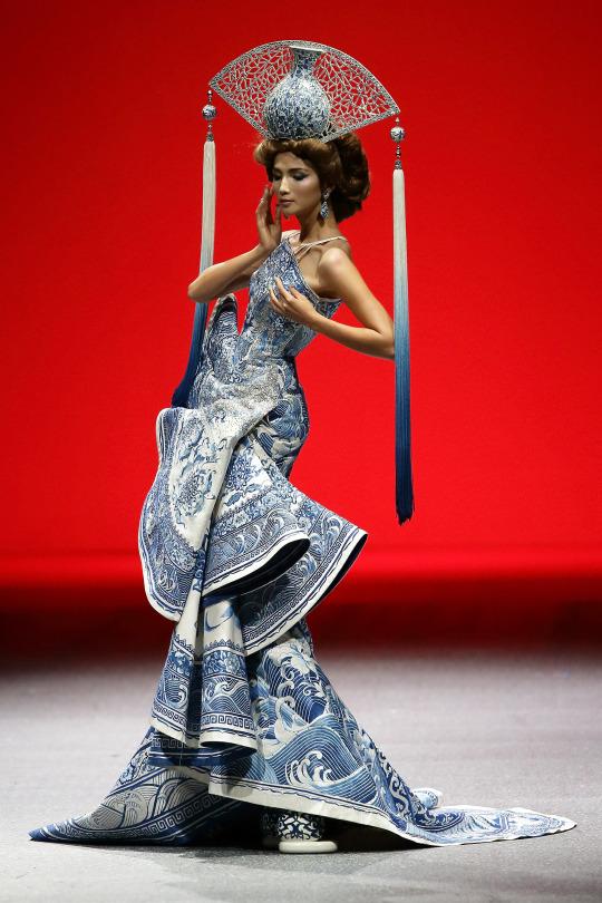 Meet Guo Pei, the Designer of Rihanna’s Magnificent Met Gala Look