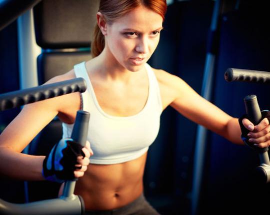 5 Weight-Lifting Moves That'll Help You Drop a Size (Or More