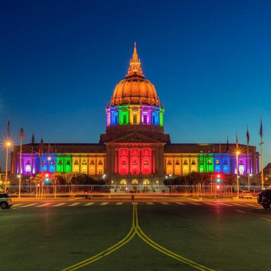 white house in gay pride colors