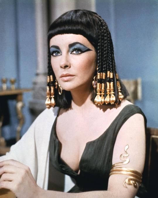 Cleopatra, Elizabeth Taylor and Bette Davis All Loved a (Cheap) Bedouin Kohl Eye