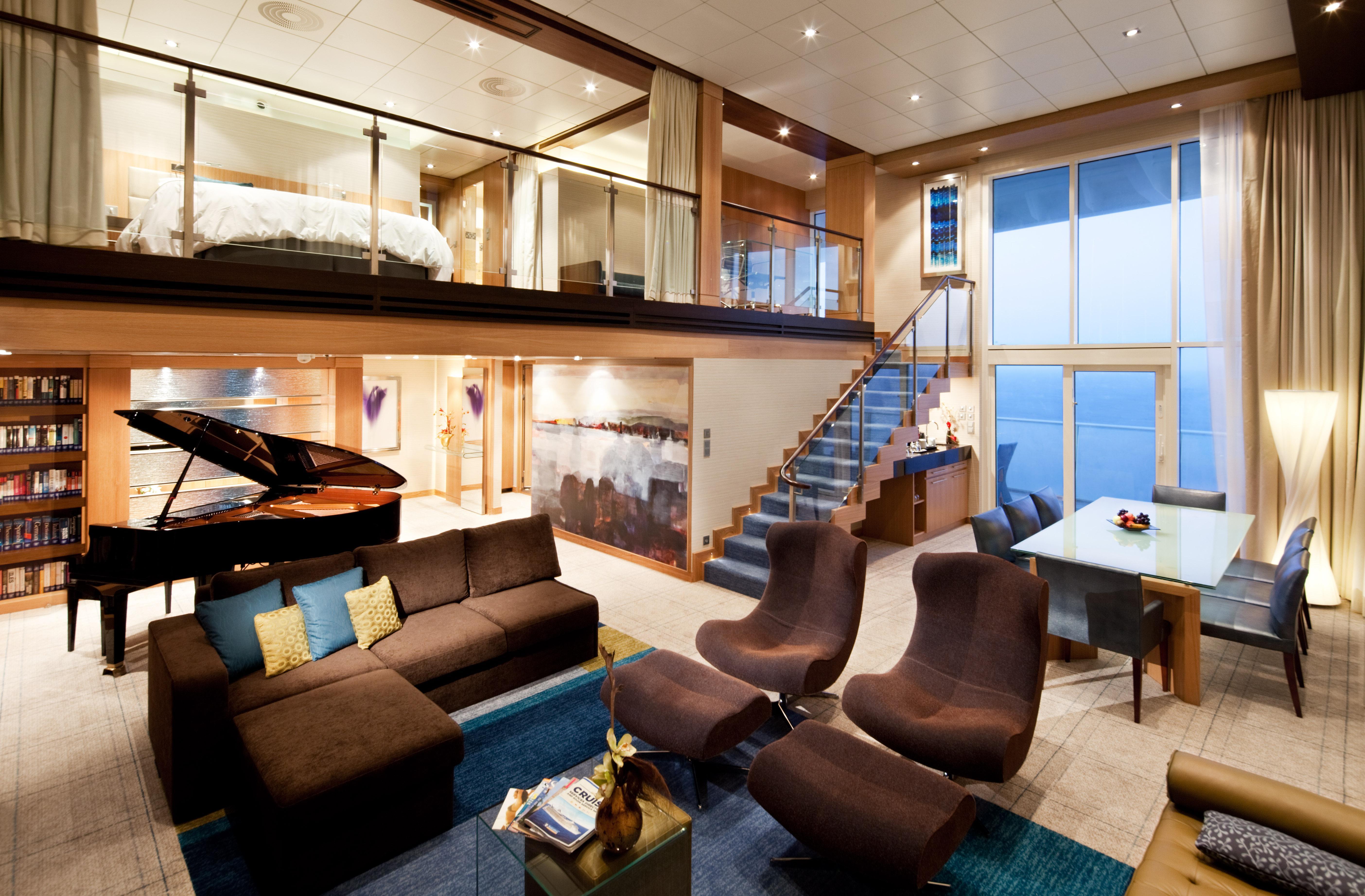 Апартаменты лайнер. Сьют "Royal Loft Suite". Royal Loft Suite (Royal Caribbean). Harmony of the Seas сьют. Сьют \"Royal Loft Suite with balcony\".