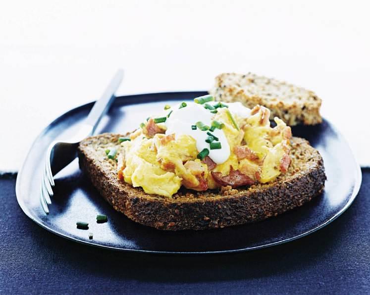 The Key to Super Creamy Scrambled Eggs: Cook Them Slowly