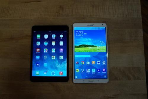 iPad mini and Samsung Galaxy Tab S 8.4 displays