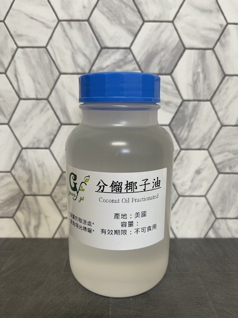 分餾椰子油 FRACTIONATED COCONUT OIL【1L下標區】另有100ml 300ml 500ml下標賣場