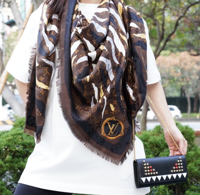 【COCO 精品專賣】LV M76197 MONOGRAM 披肩 英雄聯盟 Foliage Stole 大型披肩 現貨