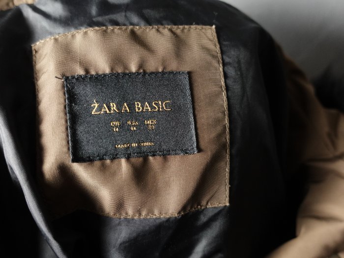 西班牙品牌 ZARA BASIC 女款 咖色 連帽羽絨外套 M號