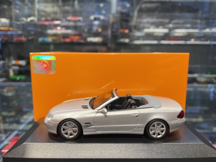 吉華@ 1/43 MINICHAMPS 940031030 MERCEDES BENZ SL CLASS (R230)