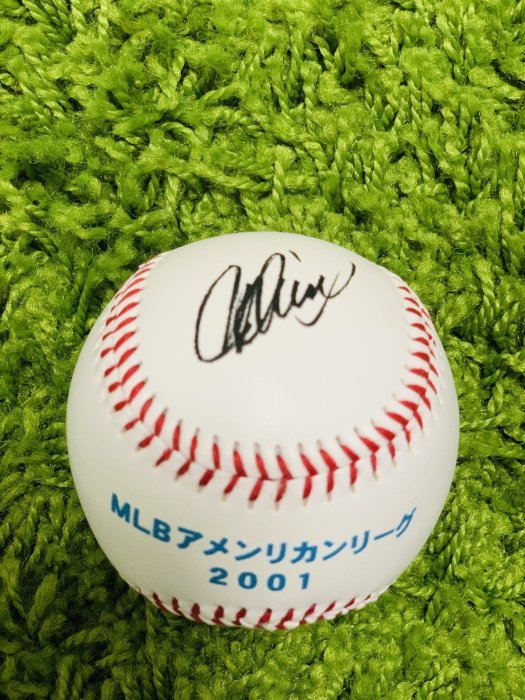 貳拾肆棒球--入手困難！日本帶回鈴木一朗後援會MLB美國大聯盟2001MVP新人王金手套銀棒獎打擊王盜壘王紀念簽名球