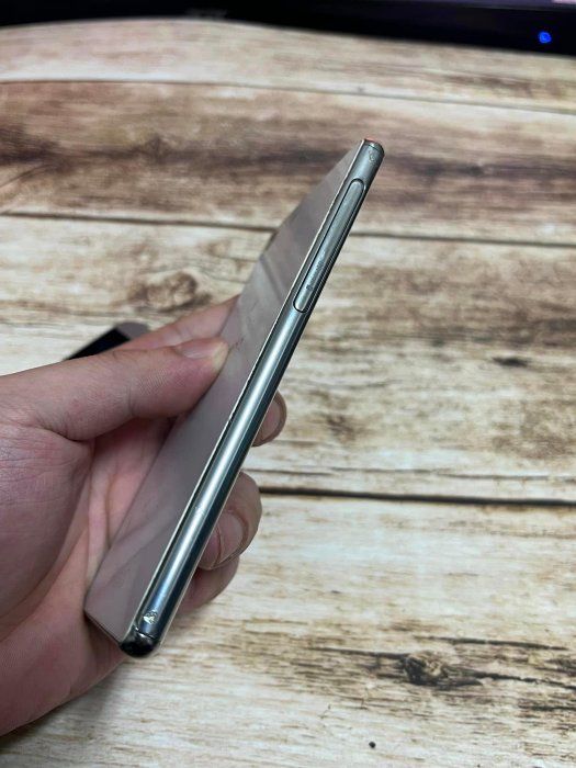 Sony Xperia M5 銅板價手機 容量大 外觀漂亮 保存完整   二手 中古 全新 整新機 備用機 選擇適合你的商品 歡迎你購買 詳細看好內容 有影片