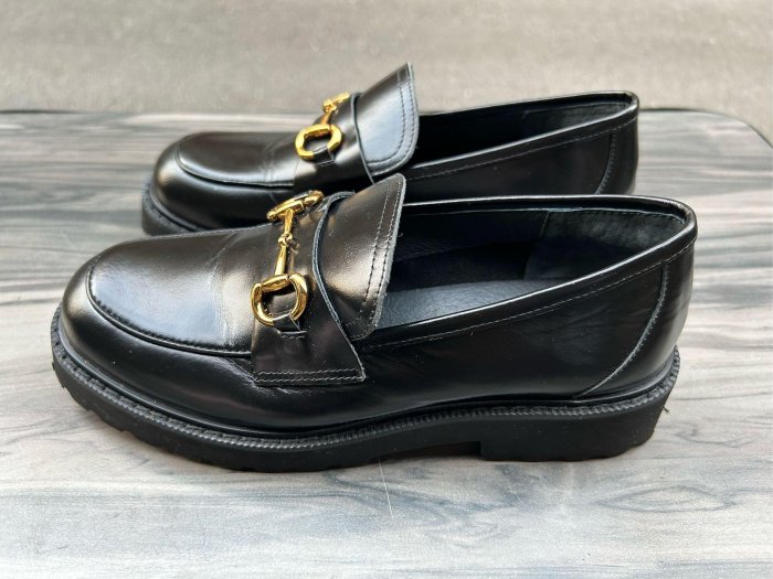 二手專櫃女鞋 Helene Spark經典款黑色厚底真皮馬銜釦樂福鞋36號，台北可面交