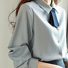 歐單 新款 端莊氣質 可拆卸小領結裝飾 OL通勤小格紋 微寬鬆休閒單排扣襯衫上衣 三色 (L1035)