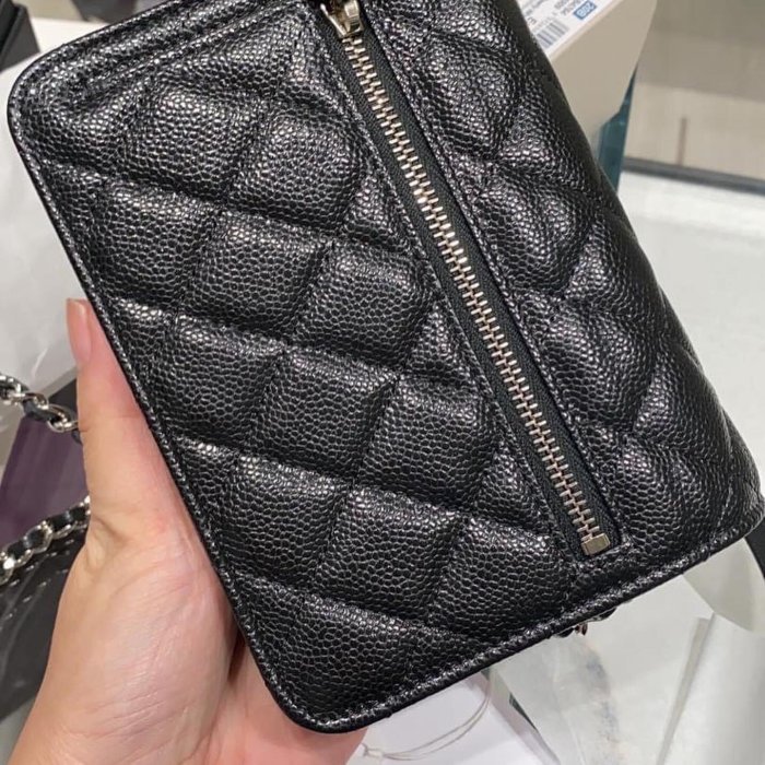 J Y Chanel woc mini 2020