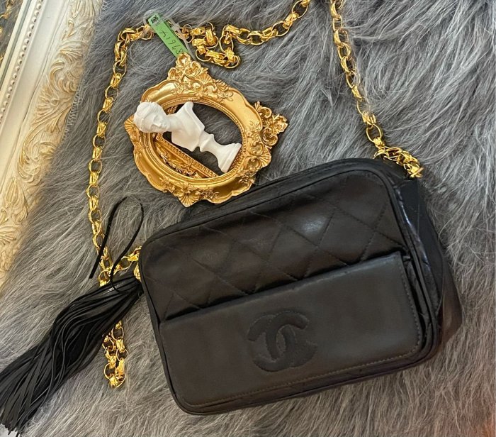 🇯🇵Chanel Vintage ·絕版古董老香雕花鍊相機包• 有卡、標| Yahoo奇摩拍賣