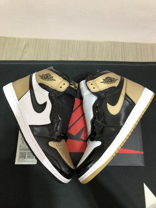 極品釋出@超限量NIKE AIR JORDAN 1 RETRO HIGH OG NRG 黑金鴛鴦黃金